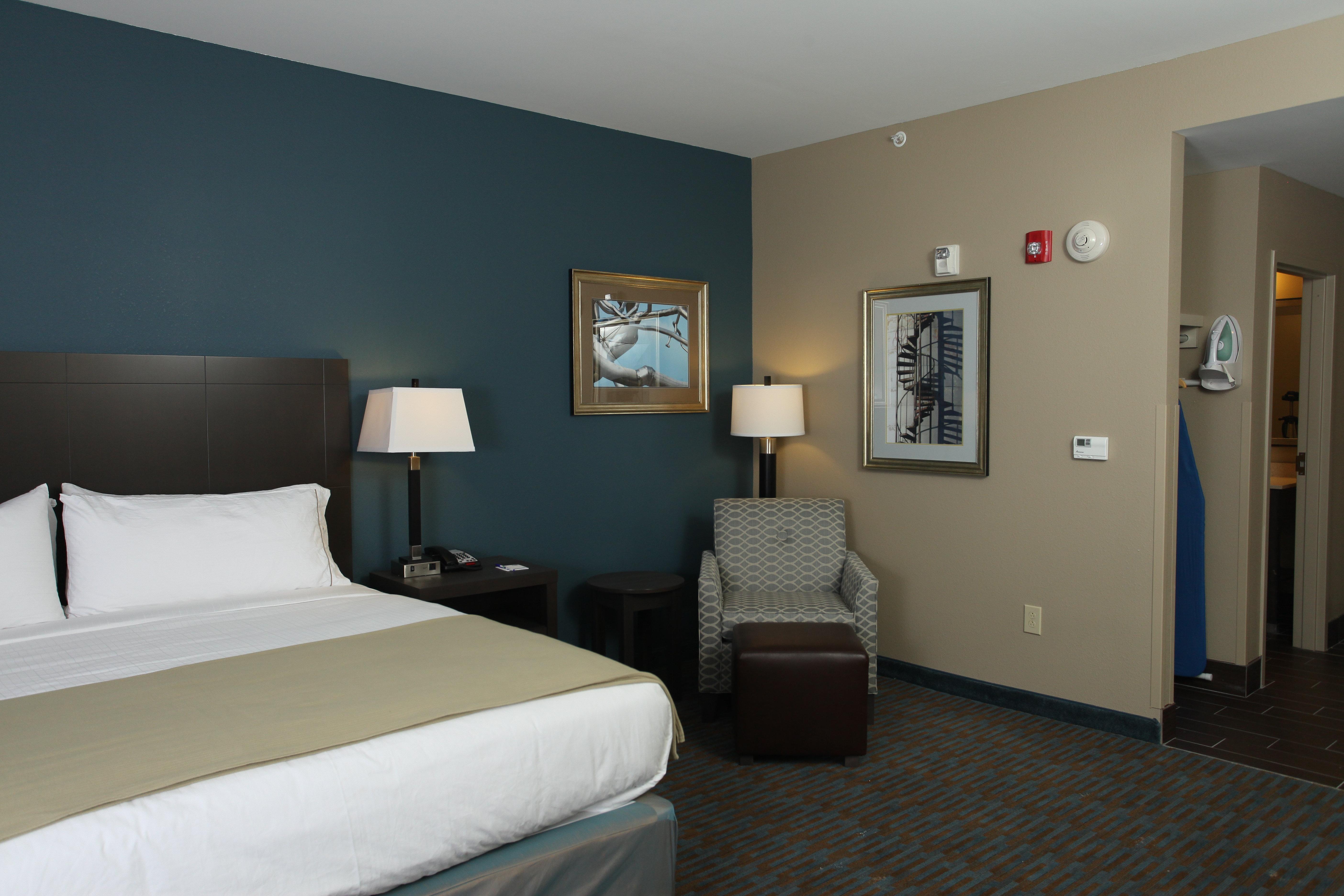 Holiday Inn Express Hotel & Suites Goldsboro - Base Area By Ihg Eksteriør billede