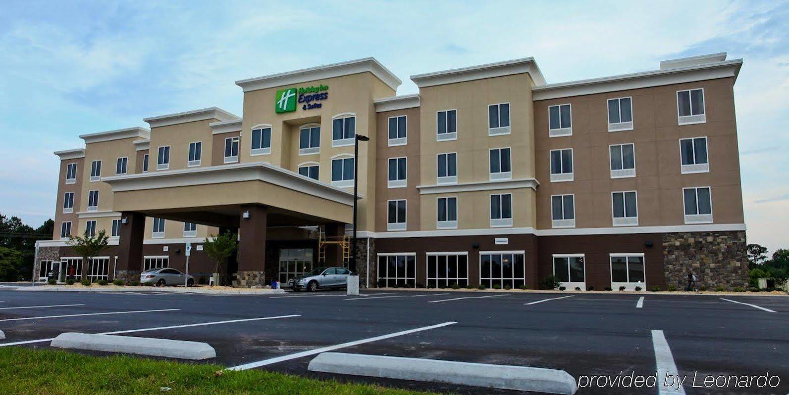 Holiday Inn Express Hotel & Suites Goldsboro - Base Area By Ihg Eksteriør billede
